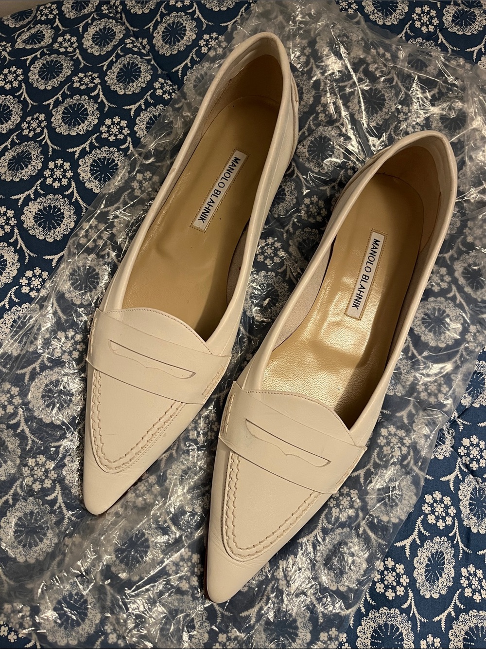Manolo Blahnik Cream Pointed-Toe Penny Loafers